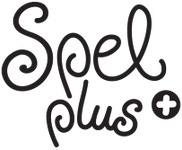 logo van SpelPlus, spellen voor senioren.  Het logo is de naam SpelPlus in speelse krulstijl zwart op wit.